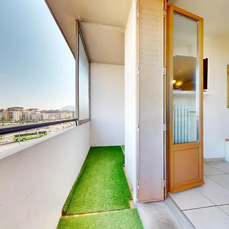 3 Quater Avenue De Chevesnes Apartmán