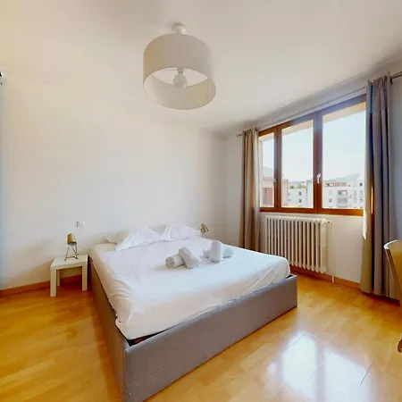3 Quater Avenue De Chevesnes Apartmán